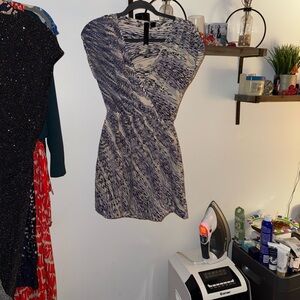 Kimchi Blue Silk Abstract Mock Wrap V Neck Mini Dress Size s